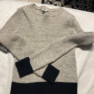 Sweater crop